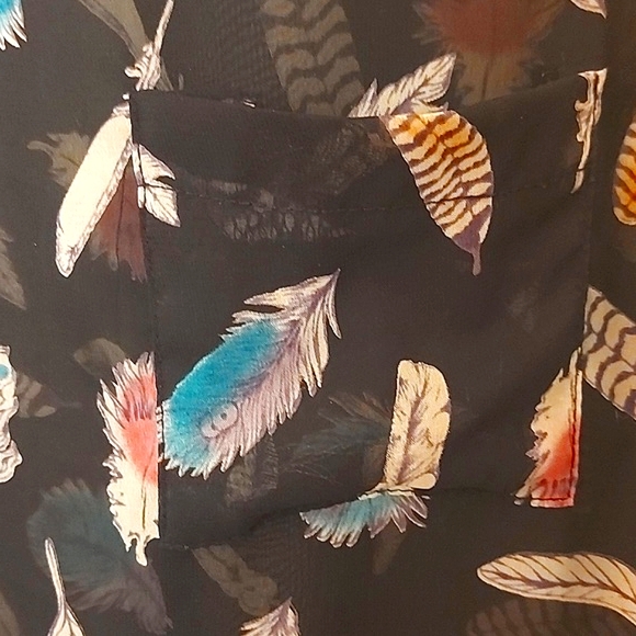 Pins and Needles sheer feather pattern tank - XS - Picture 6 of 7